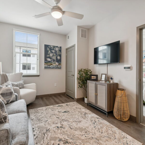 114-DSC_9745-600x600