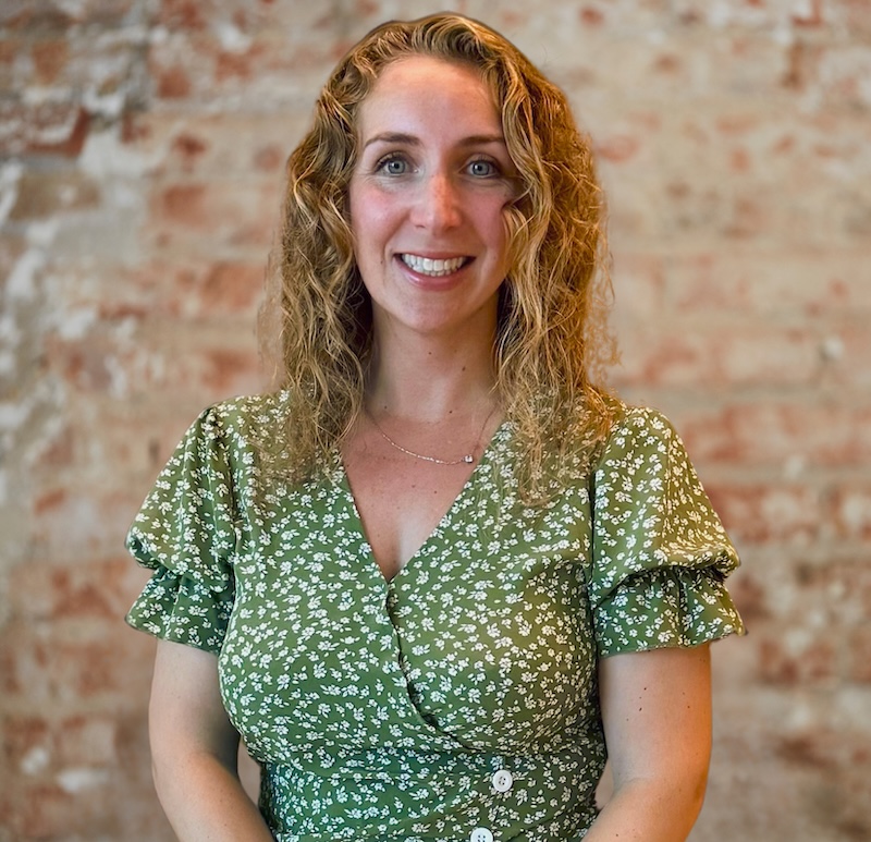 Headshot of Jacquelyn Oshaughnessy smiling